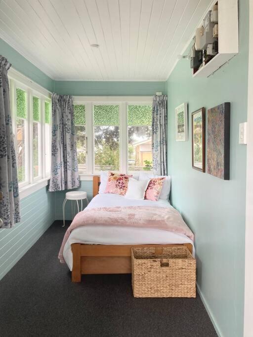 Artshack At The Holiday home